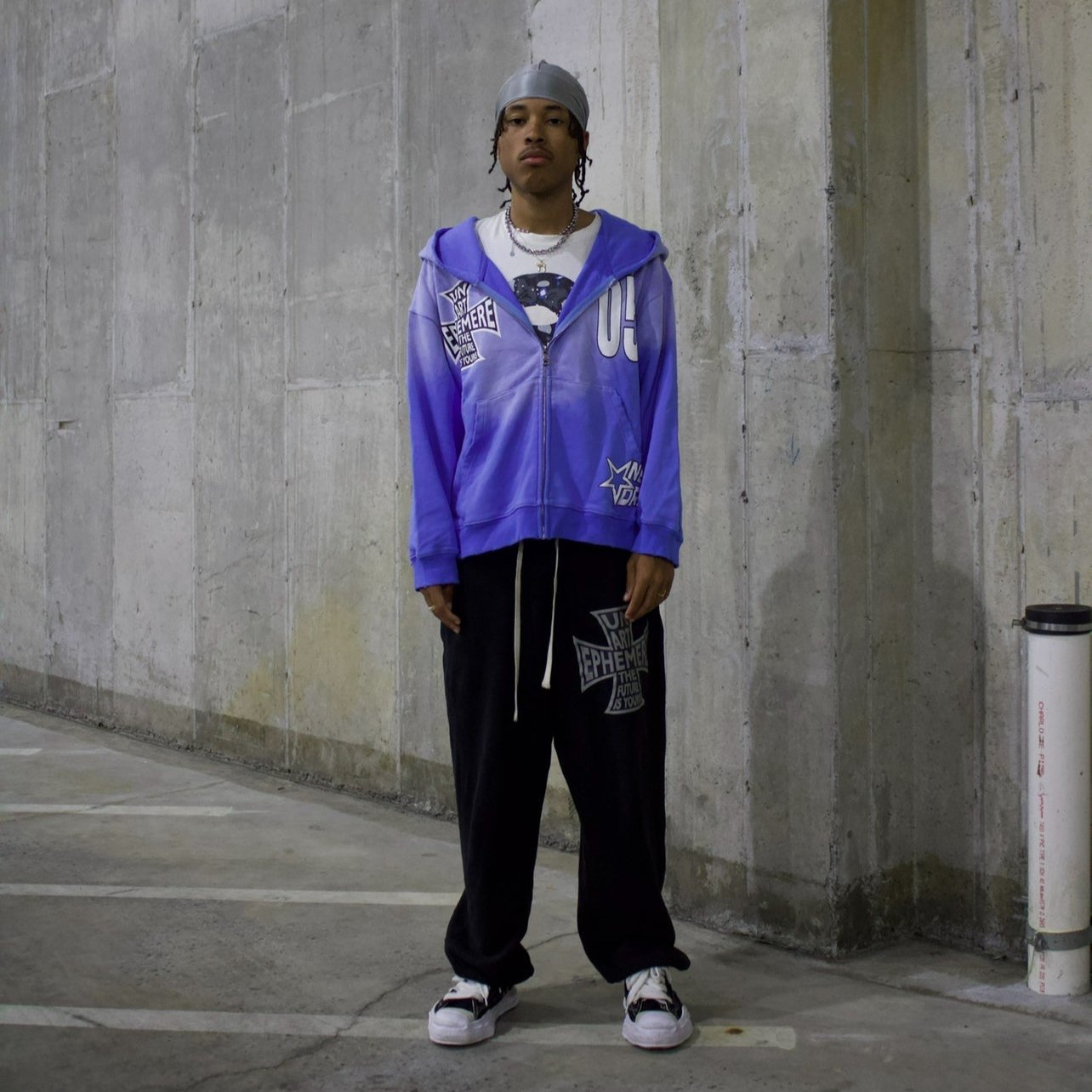 Un Art Éphérème Zip Up